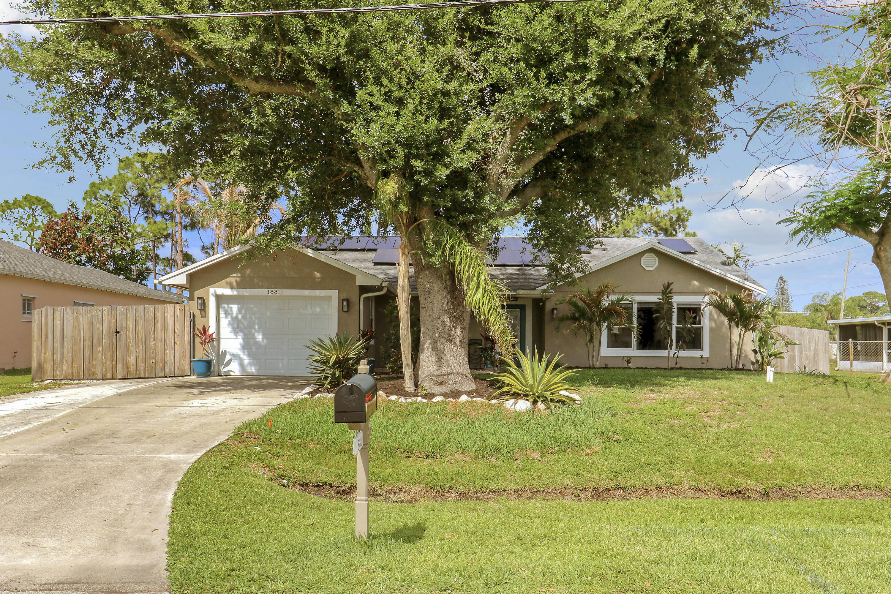 PORT ST LUCIE SECTION 13 - Residential