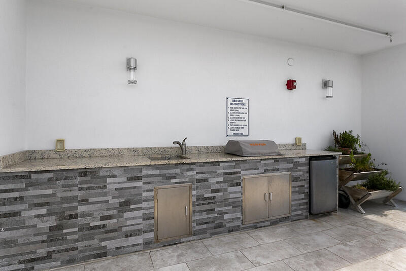 ONE LUXURY CONDO - Residential