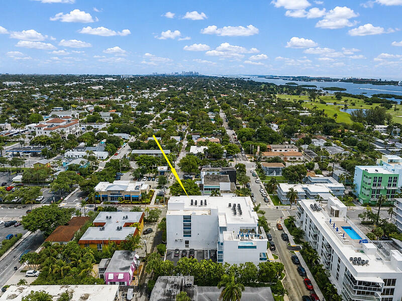 ONE LUXURY CONDO - Residential