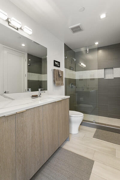 ONE LUXURY CONDO - Residential