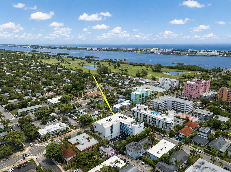 ONE LUXURY CONDO - Residential