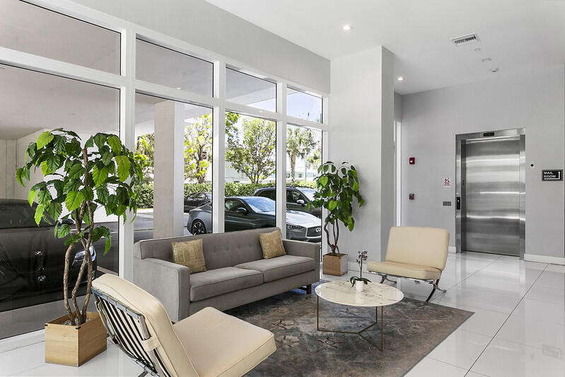 ONE LUXURY CONDO - Residential