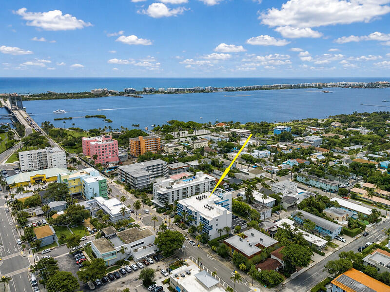 ONE LUXURY CONDO - Residential