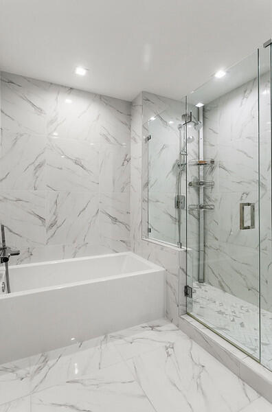 ONE LUXURY CONDO - Residential