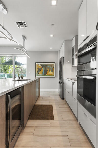 ONE LUXURY CONDO - Residential