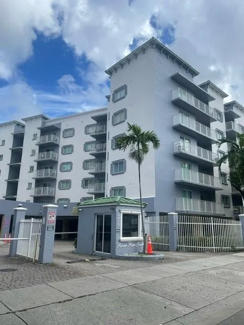 2415 NW 16th Street Rd Unit 407-1, Miami, FL 33125 - MLS#: F10478786