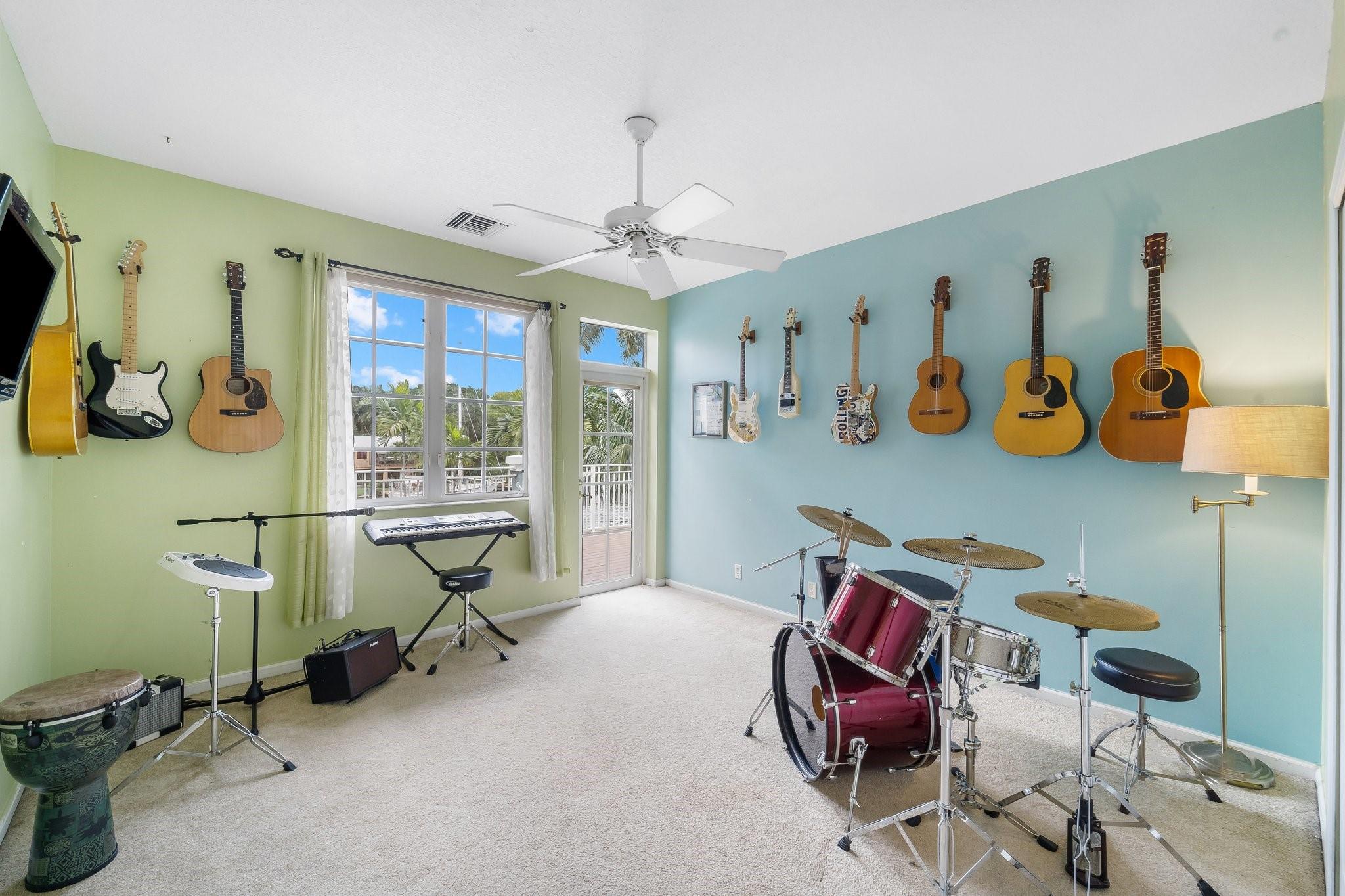 Utopia 3-29 B - Residential