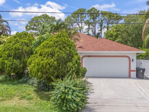 1872 SW Airoso Boulevard Boulevard Port St Lucie FL 34984