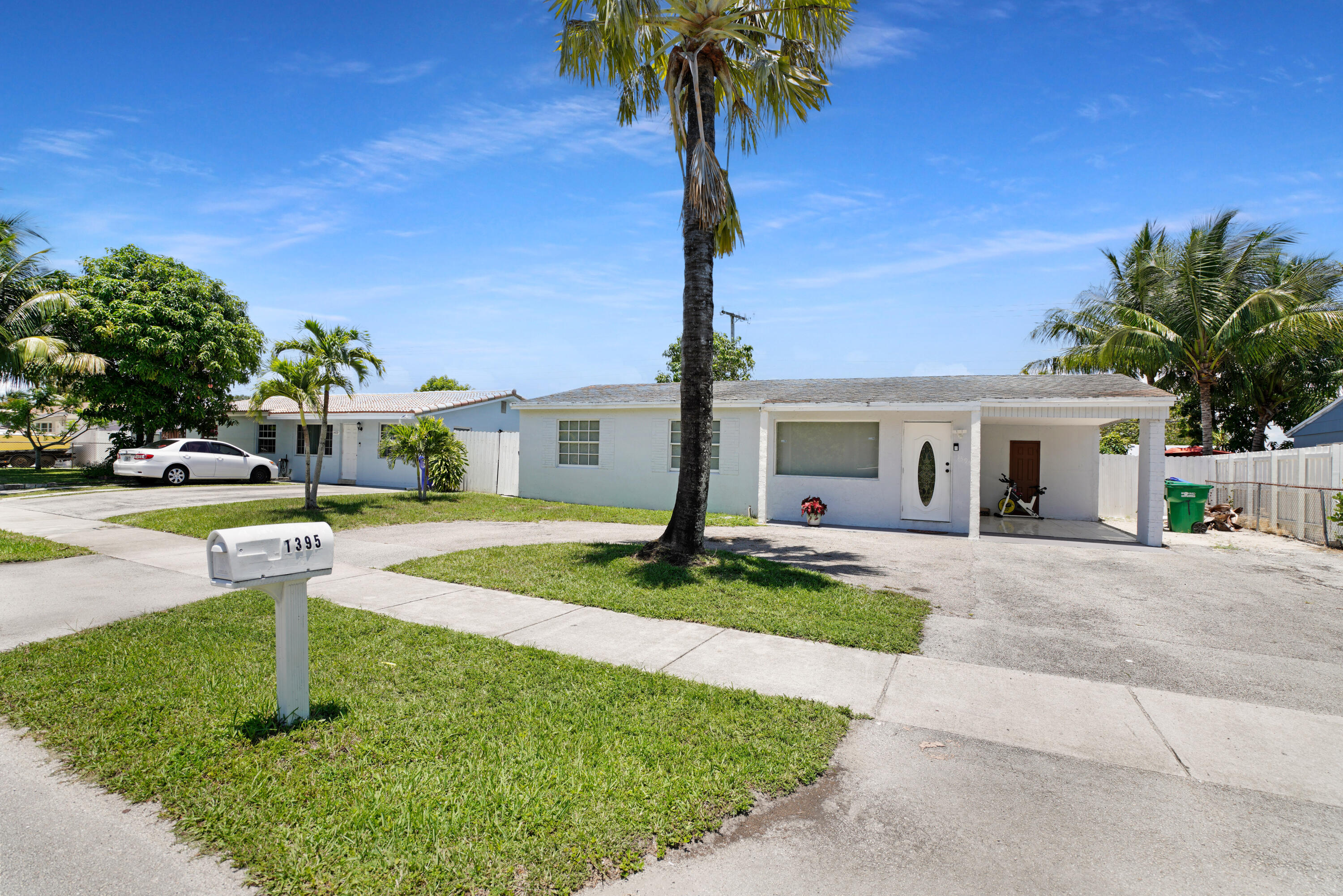 1395 SW 46 Th Avenue