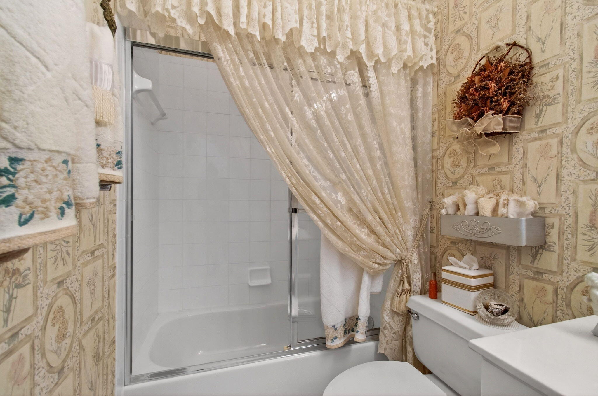 ABERDEEN / BRITTANY LAKES - Residential