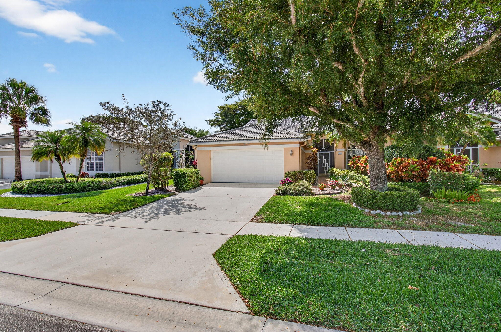 ABERDEEN / BRITTANY LAKES - Residential