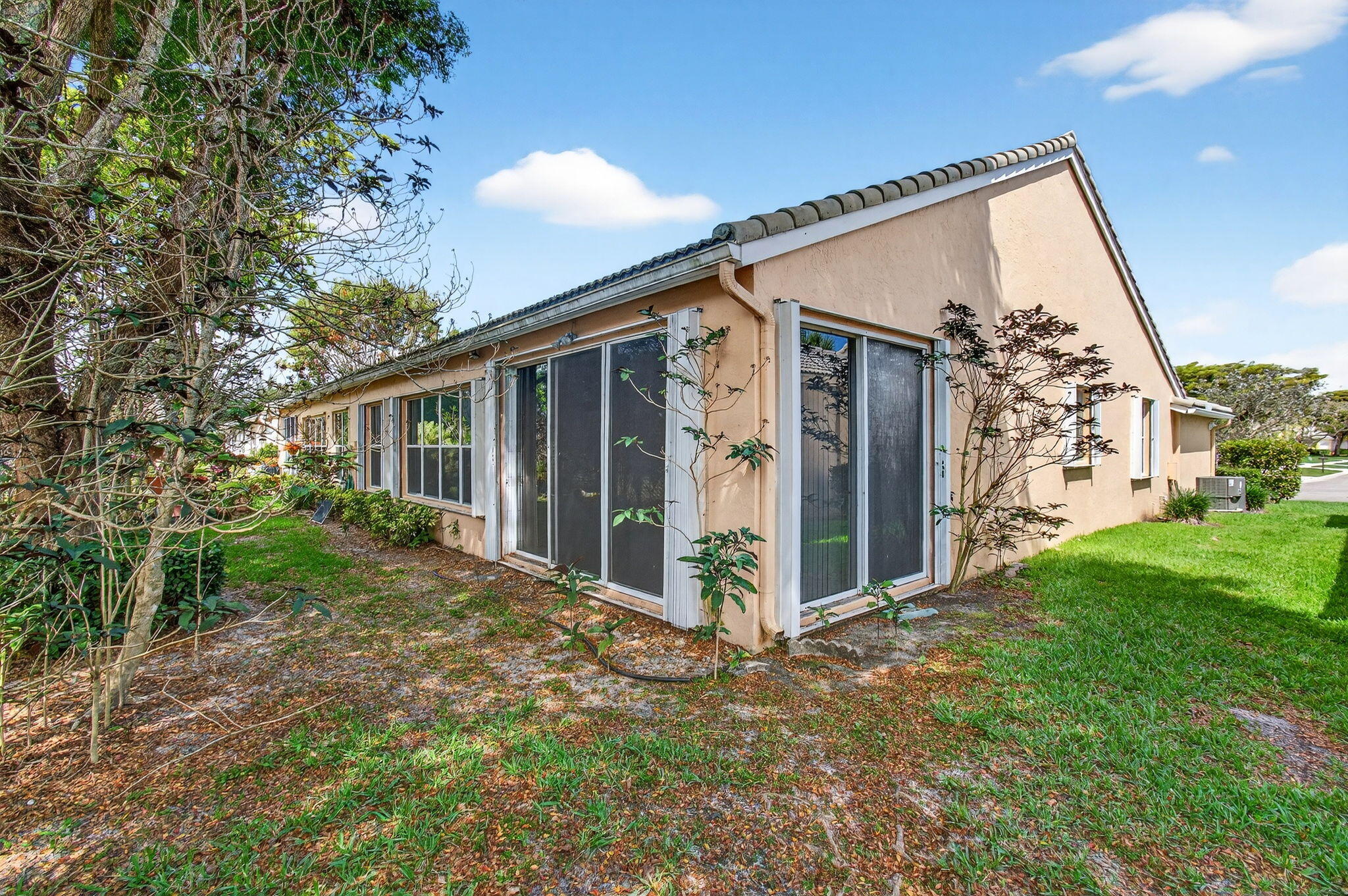 ABERDEEN / BRITTANY LAKES - Residential