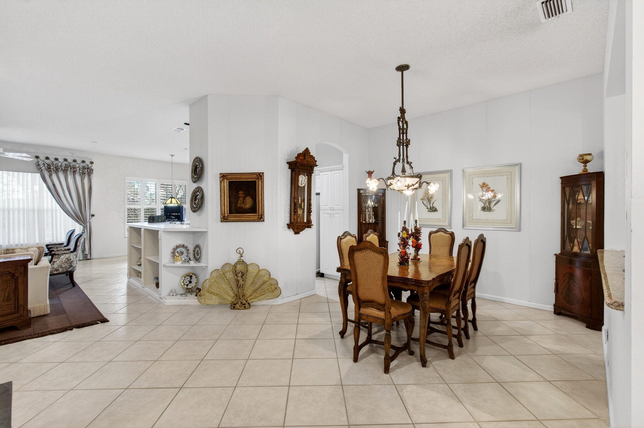 ABERDEEN / BRITTANY LAKES - Residential