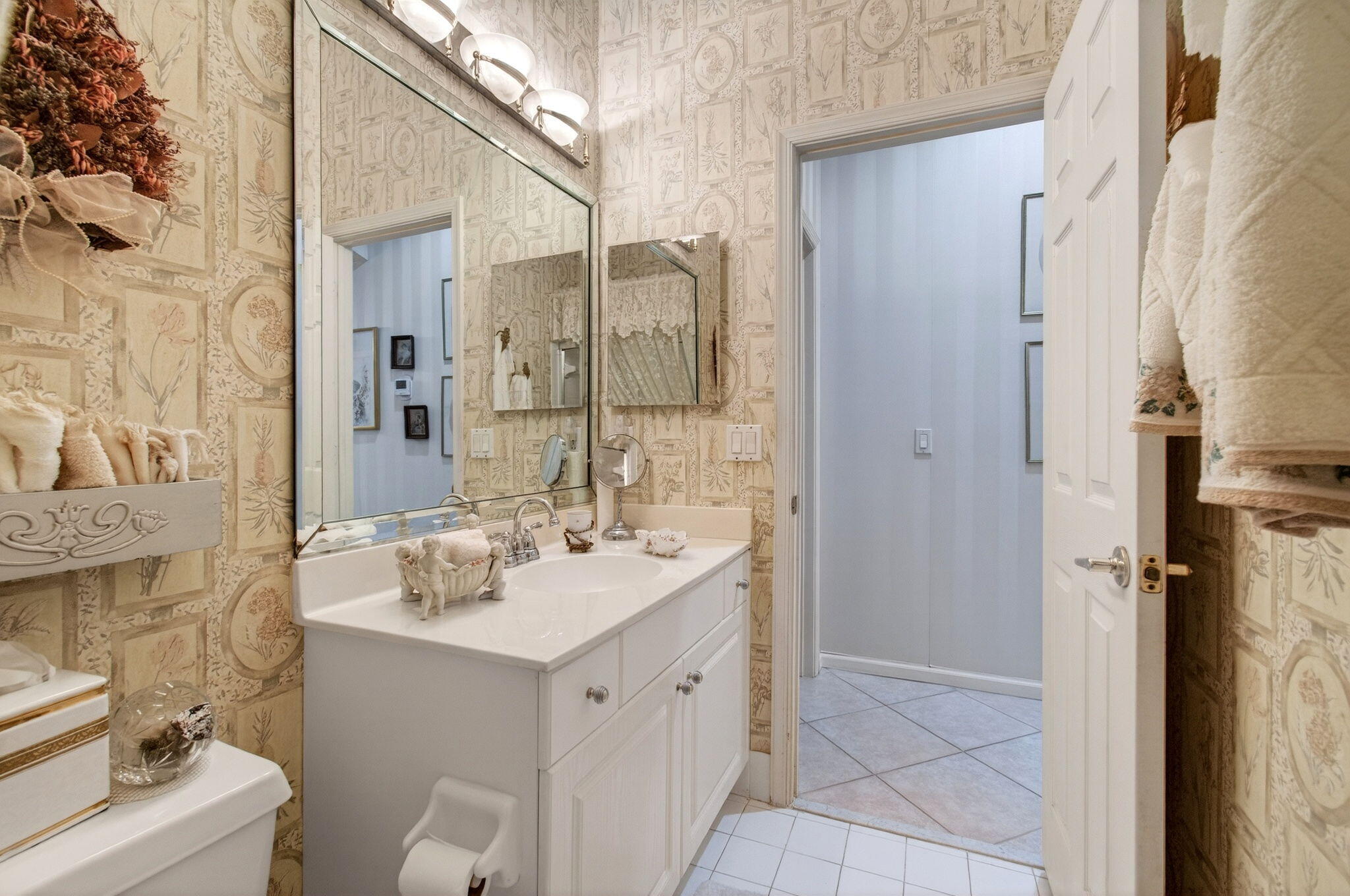 ABERDEEN / BRITTANY LAKES - Residential