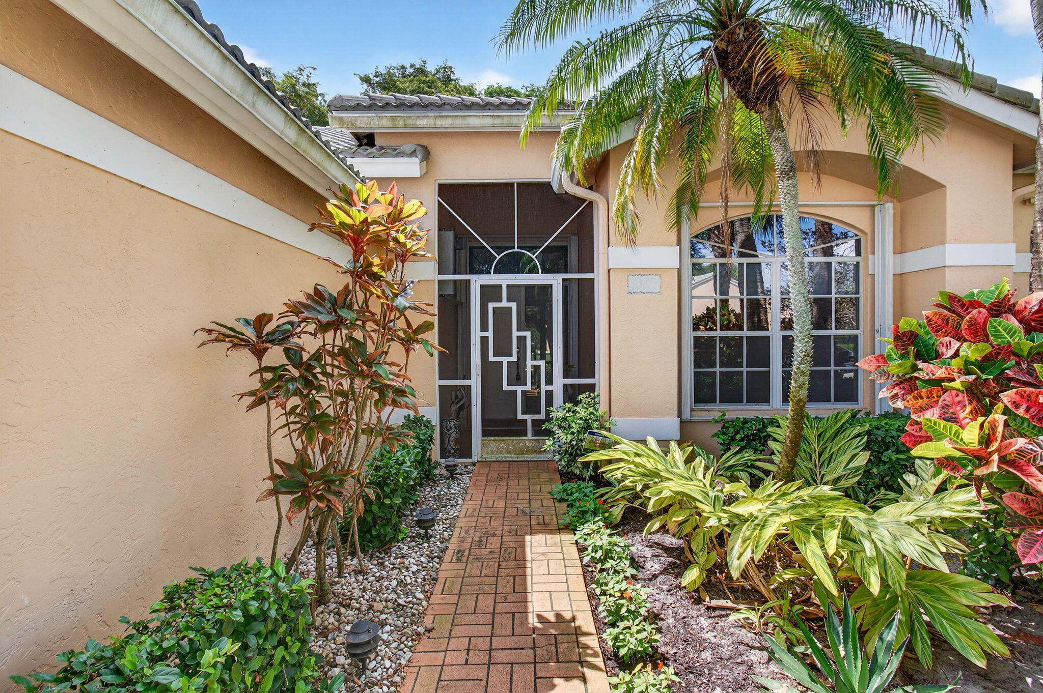 ABERDEEN / BRITTANY LAKES - Residential