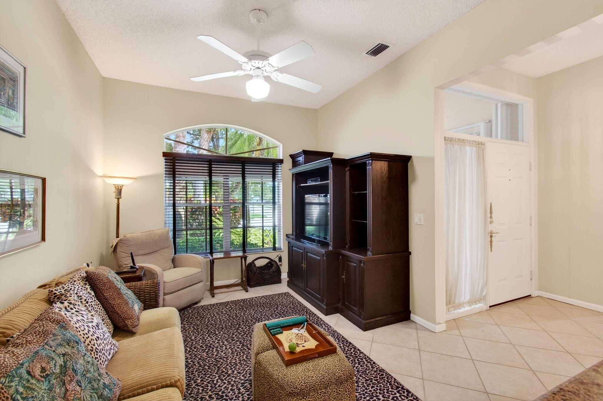 ABERDEEN / BRITTANY LAKES - Residential