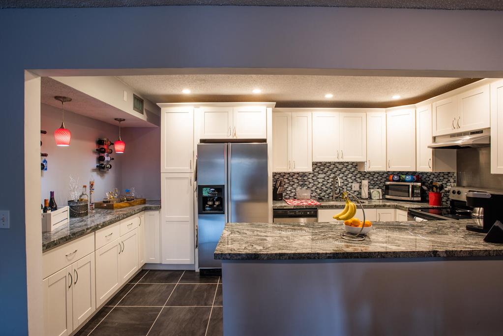 PINE RIDGE AT DELRAY BEACH CONDO - Residential