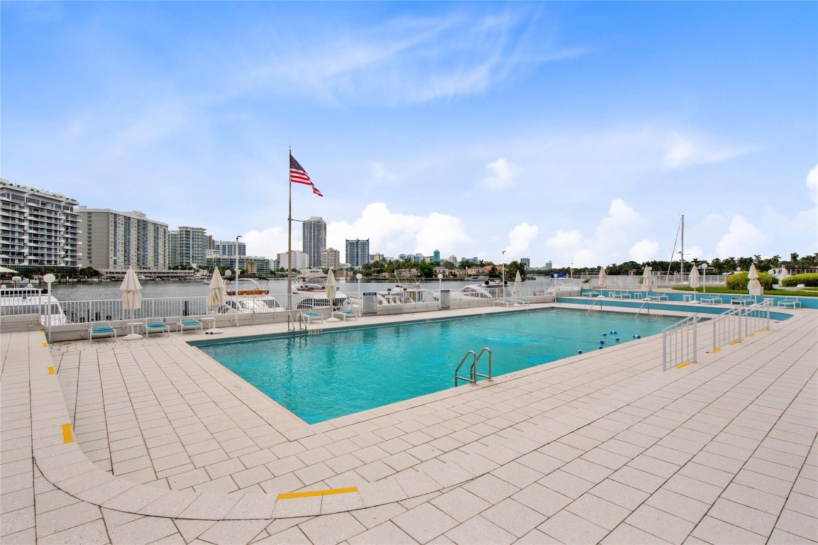 King Cole - Residential