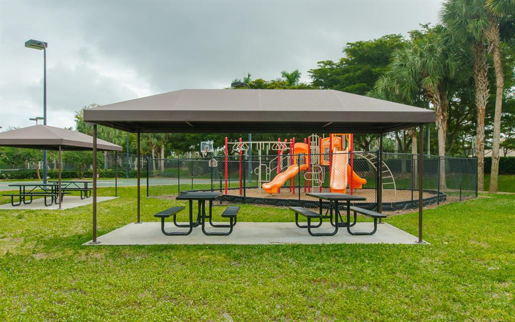 NAUTICA ISLES 4 - Residential