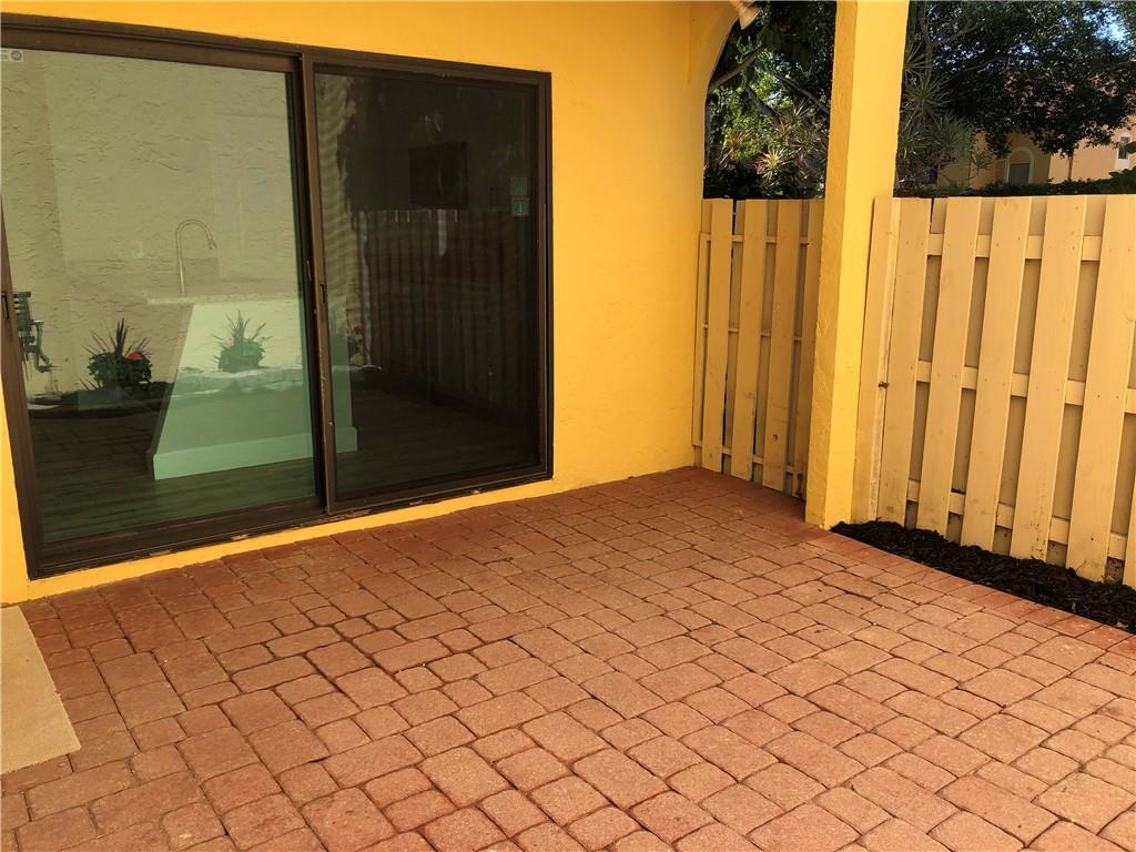 Pineapple Walk - Residential