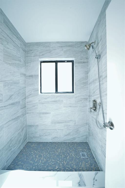 Pineapple Walk - Residential