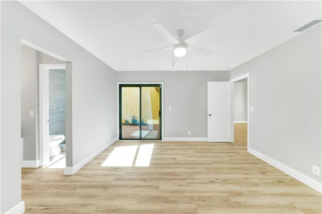 Pineapple Walk - Residential