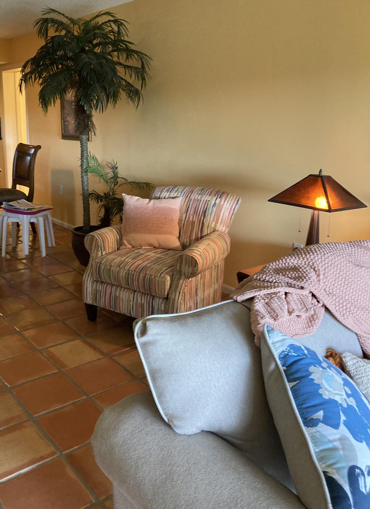 BLUFFS OCEAN NORTH - Residential Lease