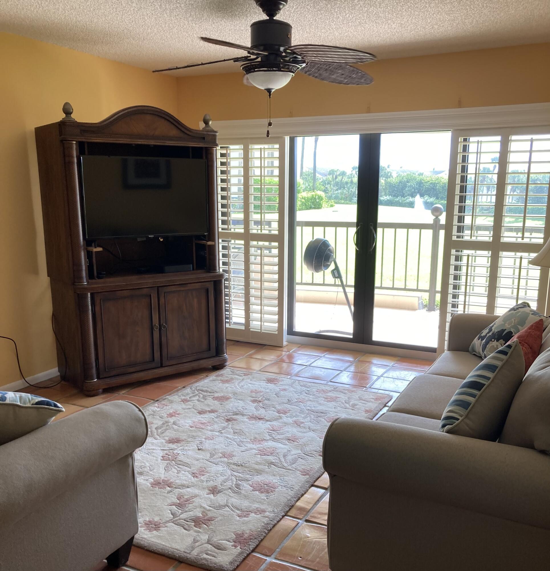 BLUFFS OCEAN NORTH - Residential Lease