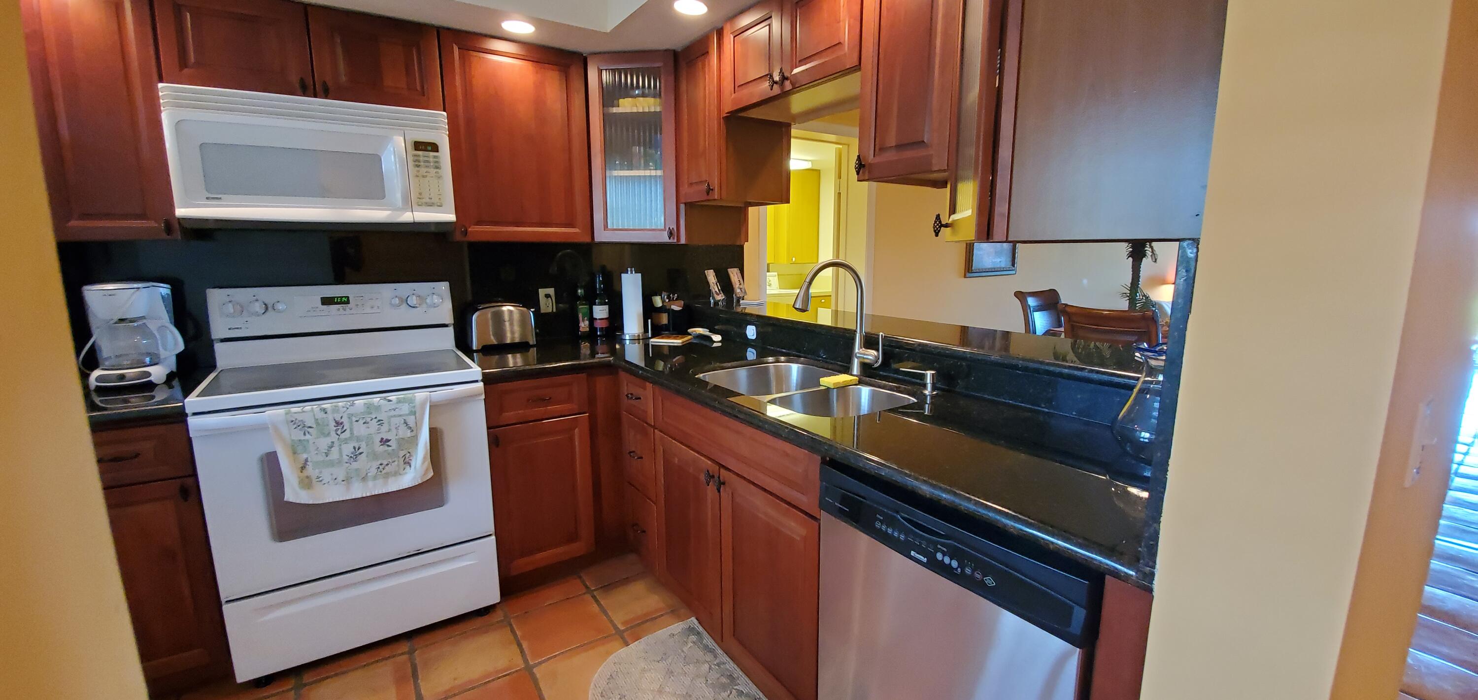 BLUFFS OCEAN NORTH - Residential Lease