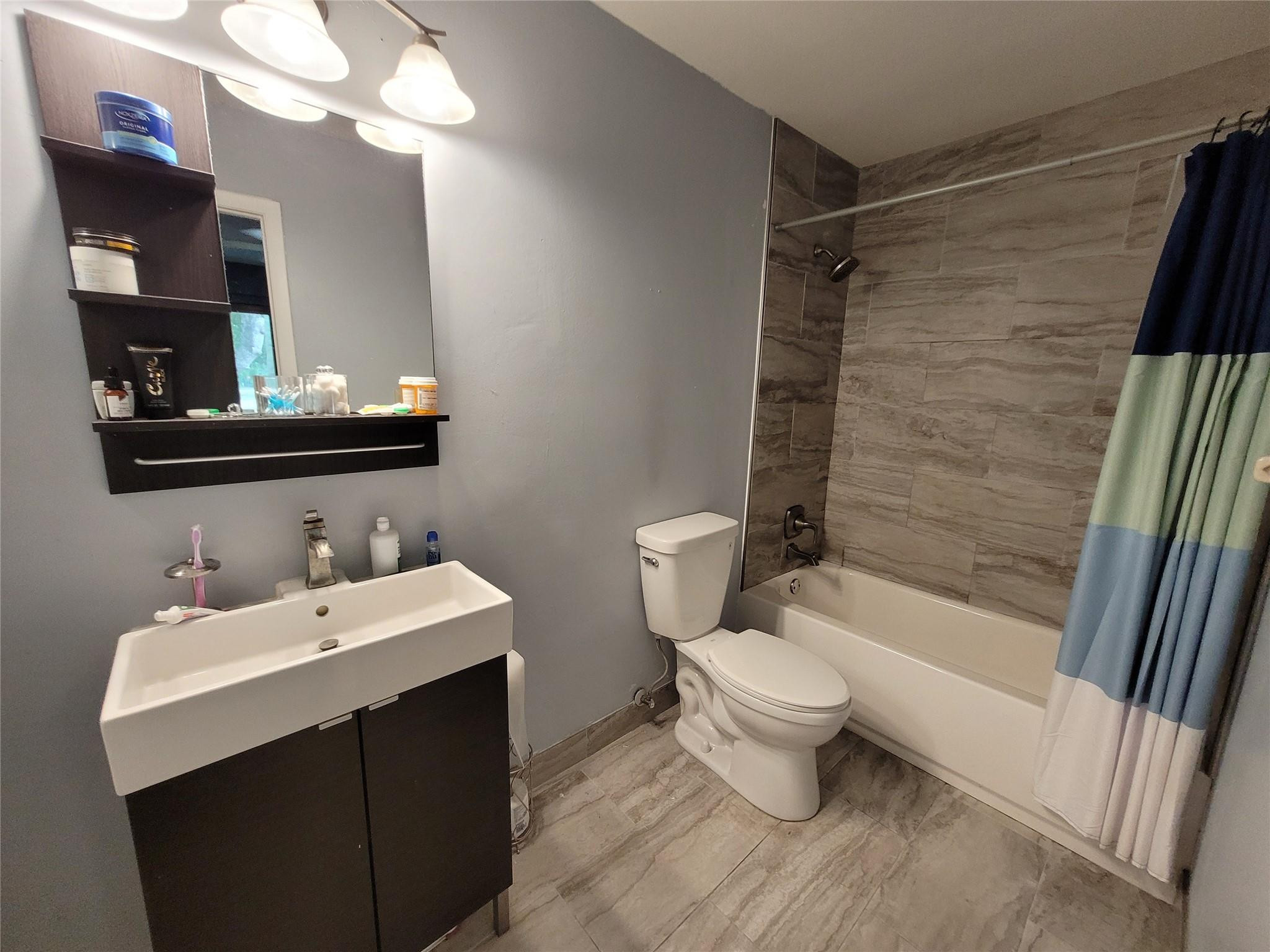 Villas of Plantation - Residential