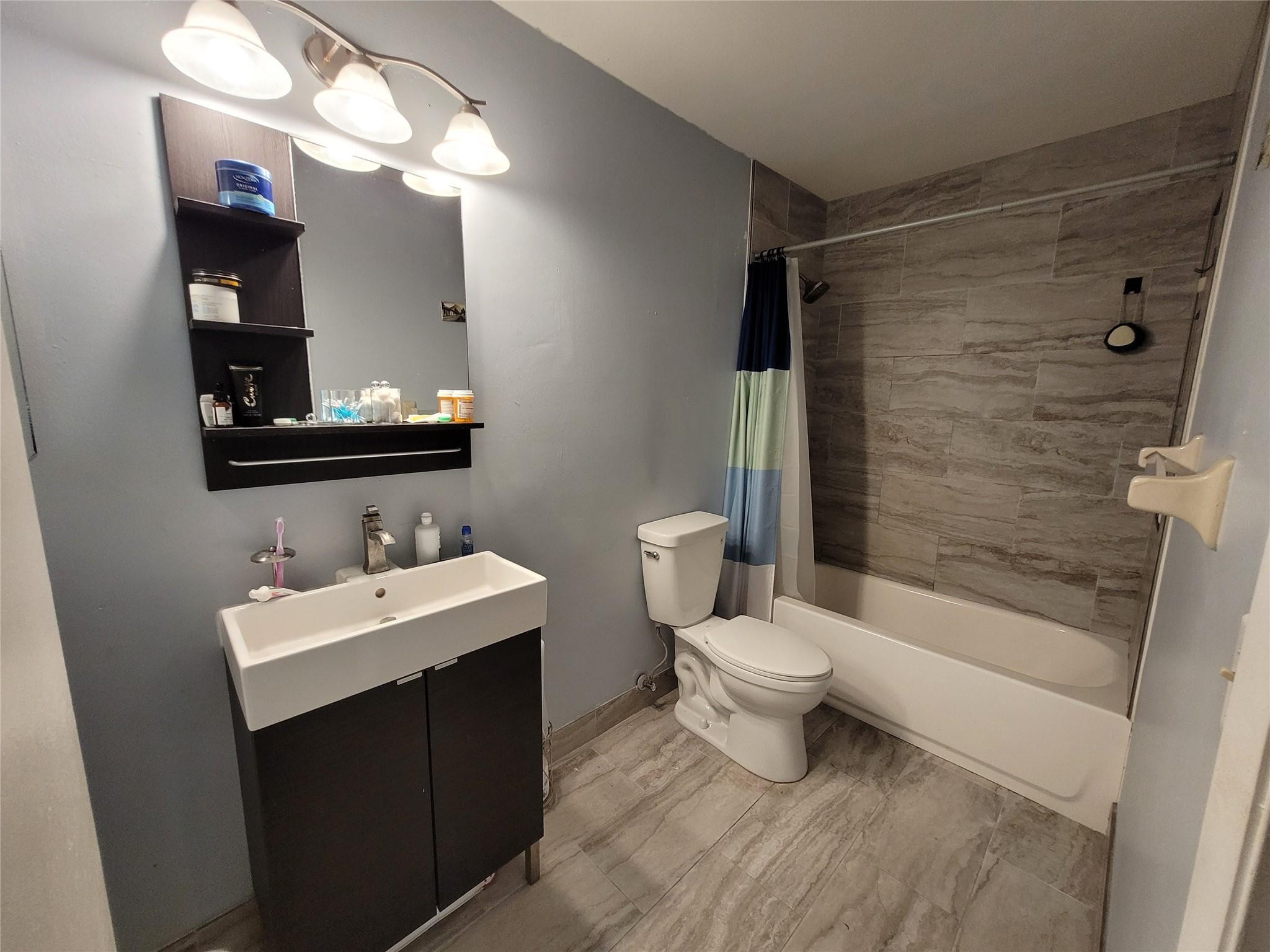 Villas of Plantation - Residential