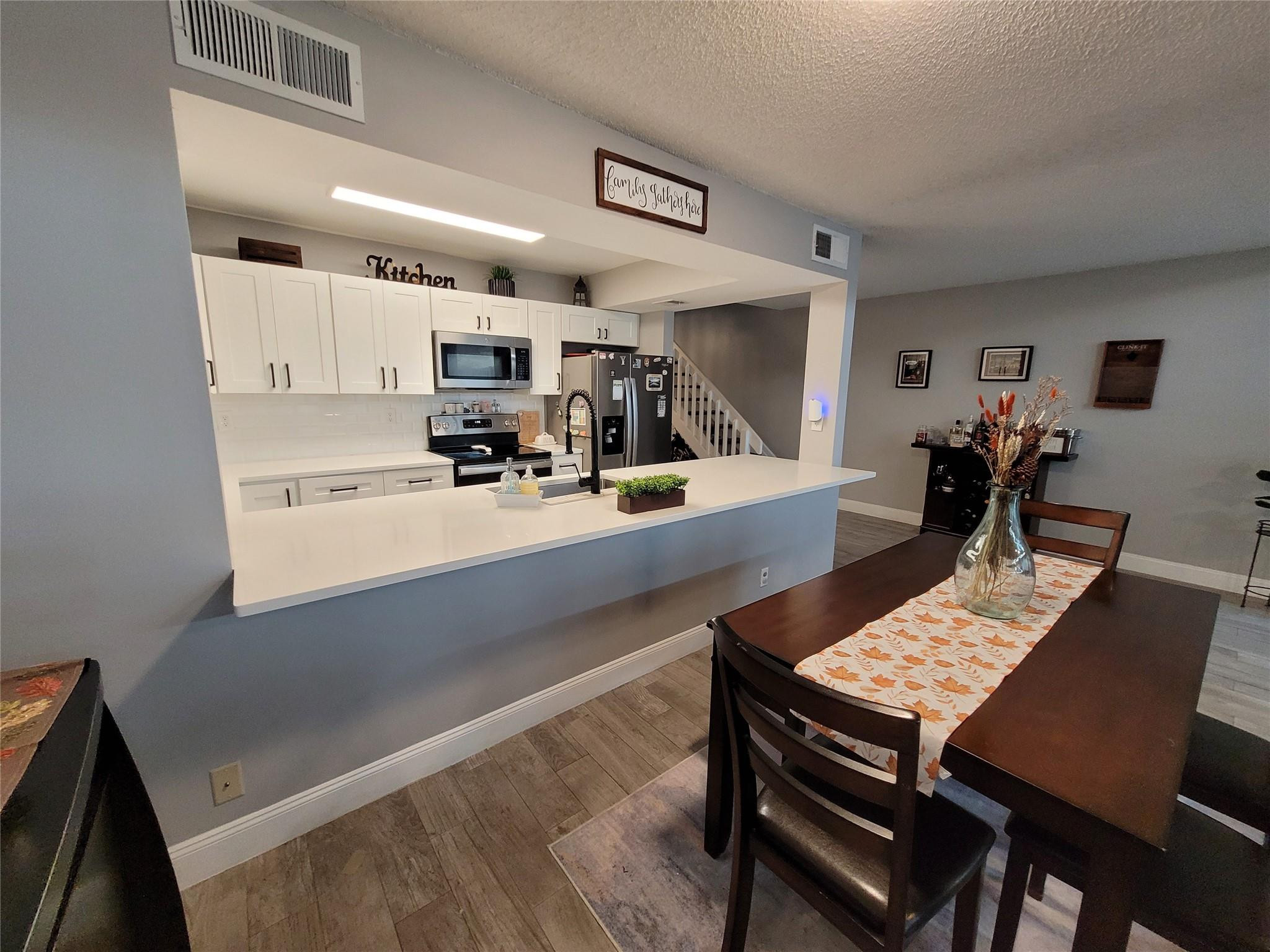 Villas of Plantation - Residential