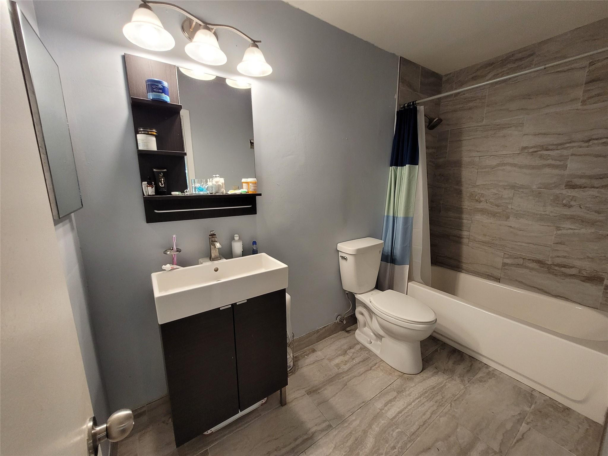 Villas of Plantation - Residential