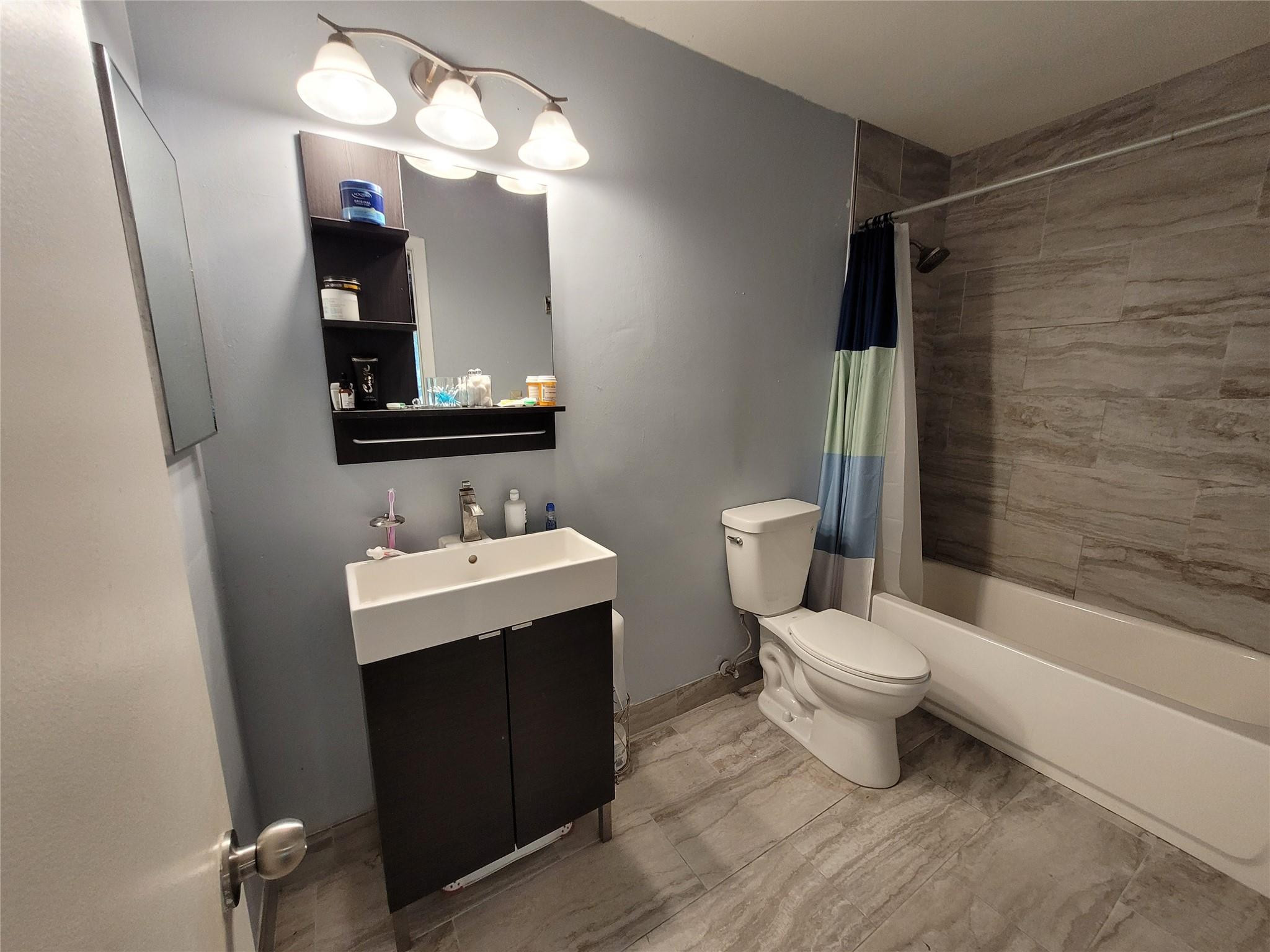 Villas of Plantation - Residential