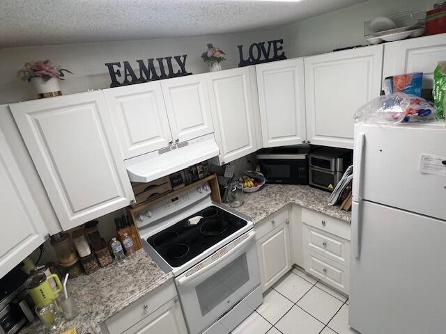 CYPRESS ESTATES OF PALM SPRINGS - Residential