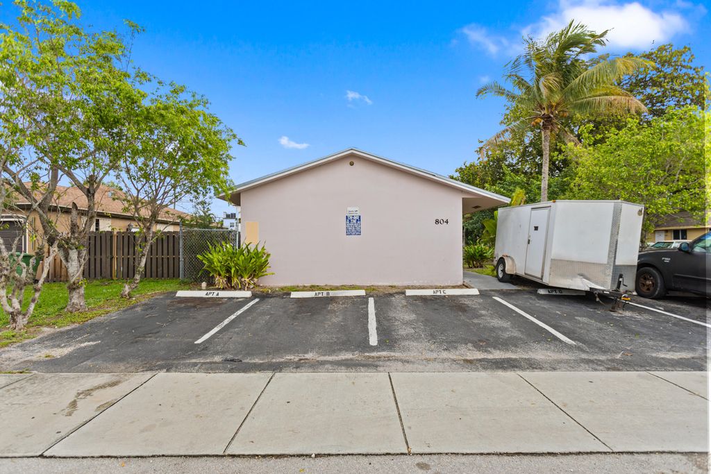 Photo of 804 NW 2nd Avenue #D, Fort Lauderdale, FL 33311 (MLS # B26005148)