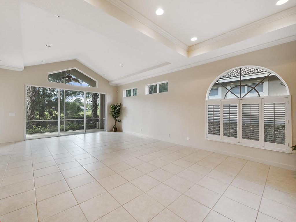 POD 7B AT THE RESERVE, PUD I - TORREY PINES - Residential Lease