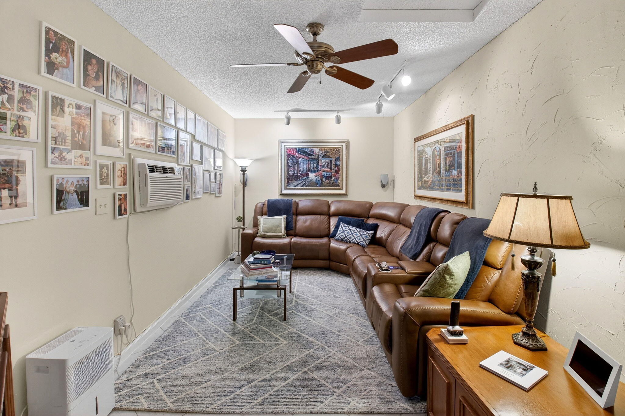 BOCA GARDENS - Residential