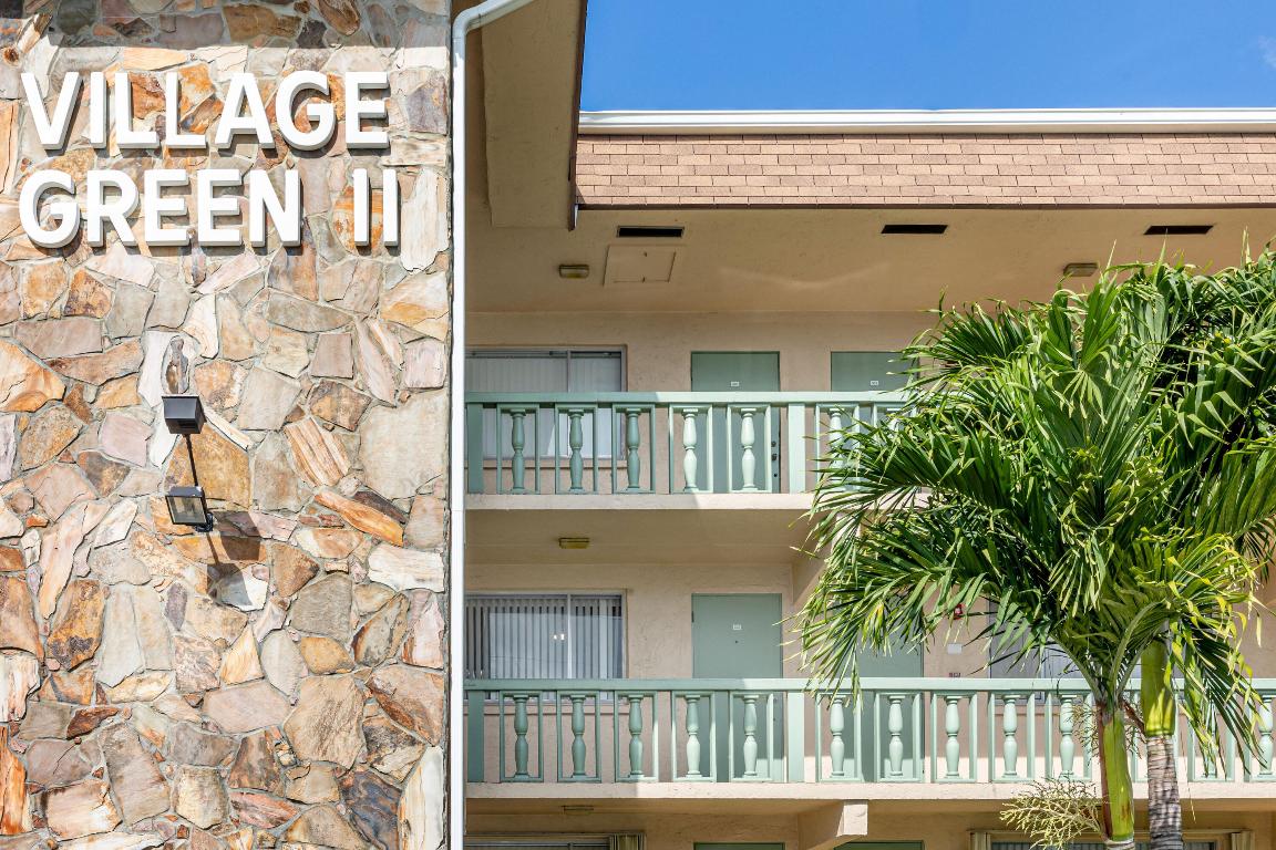 VILLAGE GREEN - Residential