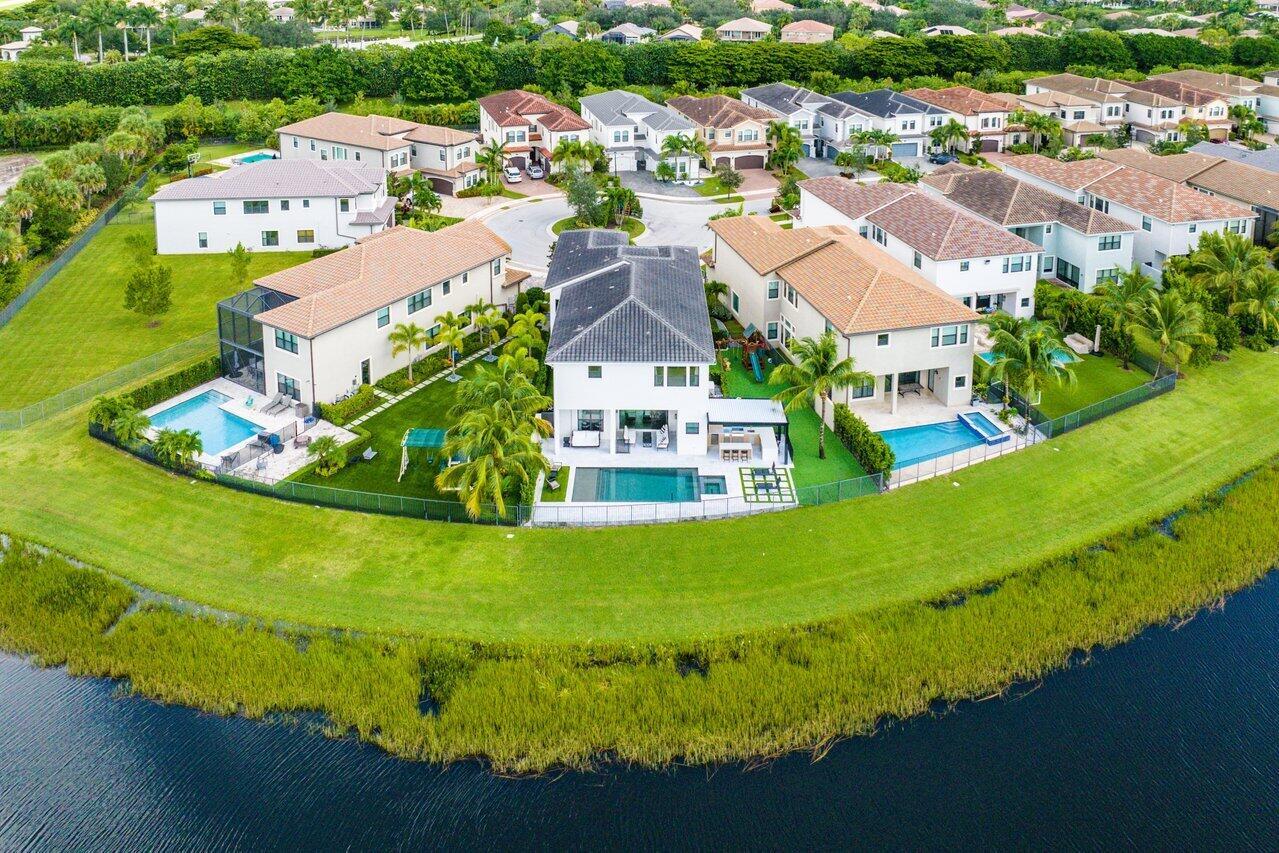 Seven Bridges - Residential