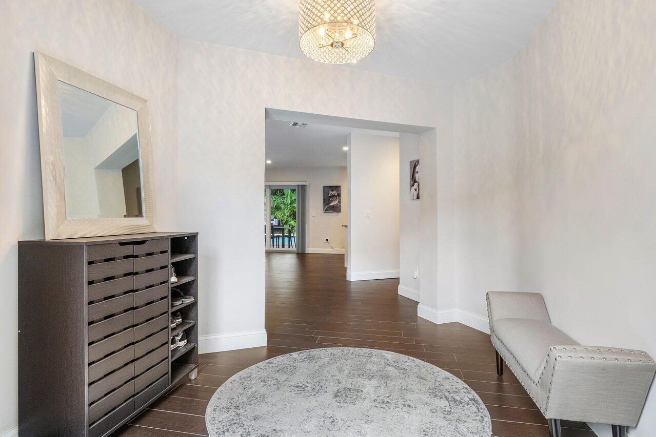 Photo 11 of 63 of 2401 Banyan Road house