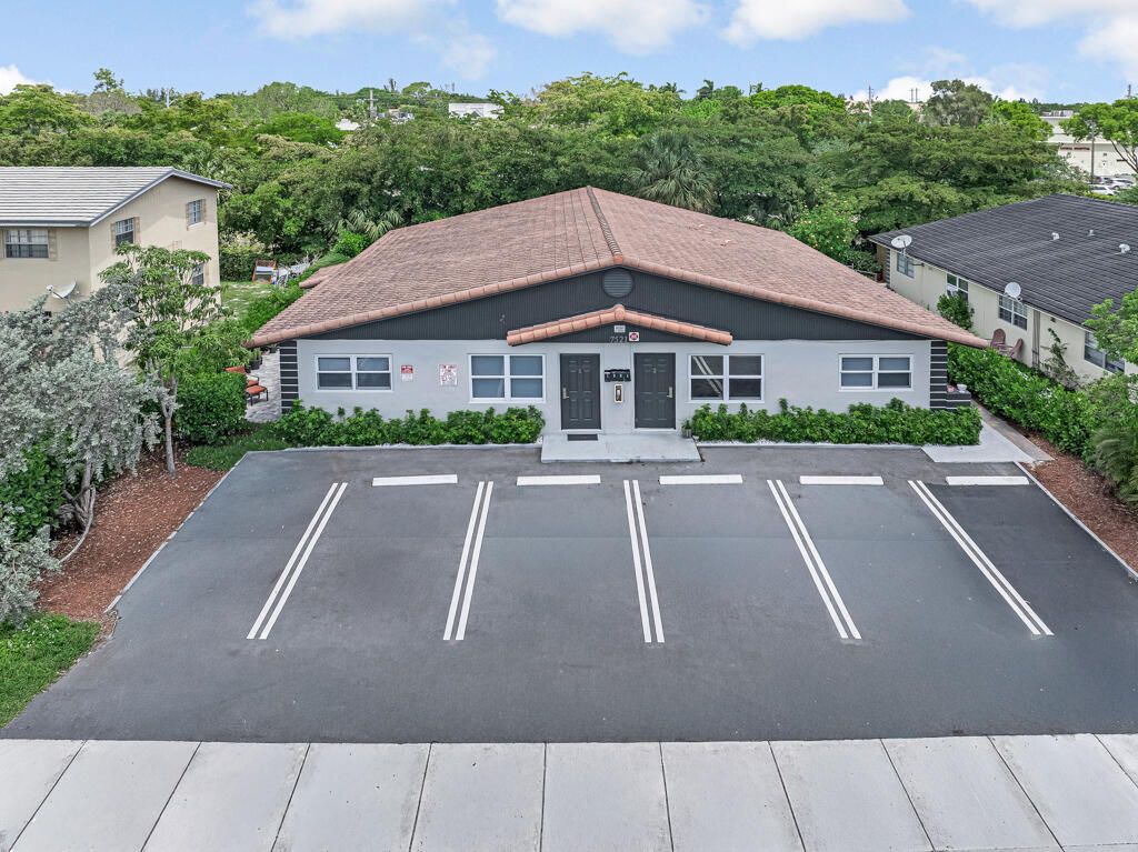 Photo of 7521 NW 44th Court, Coral Springs, FL 33065 (MLS # B26025978)