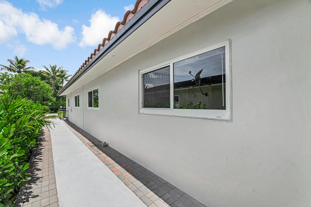 7521 NW 44th Court