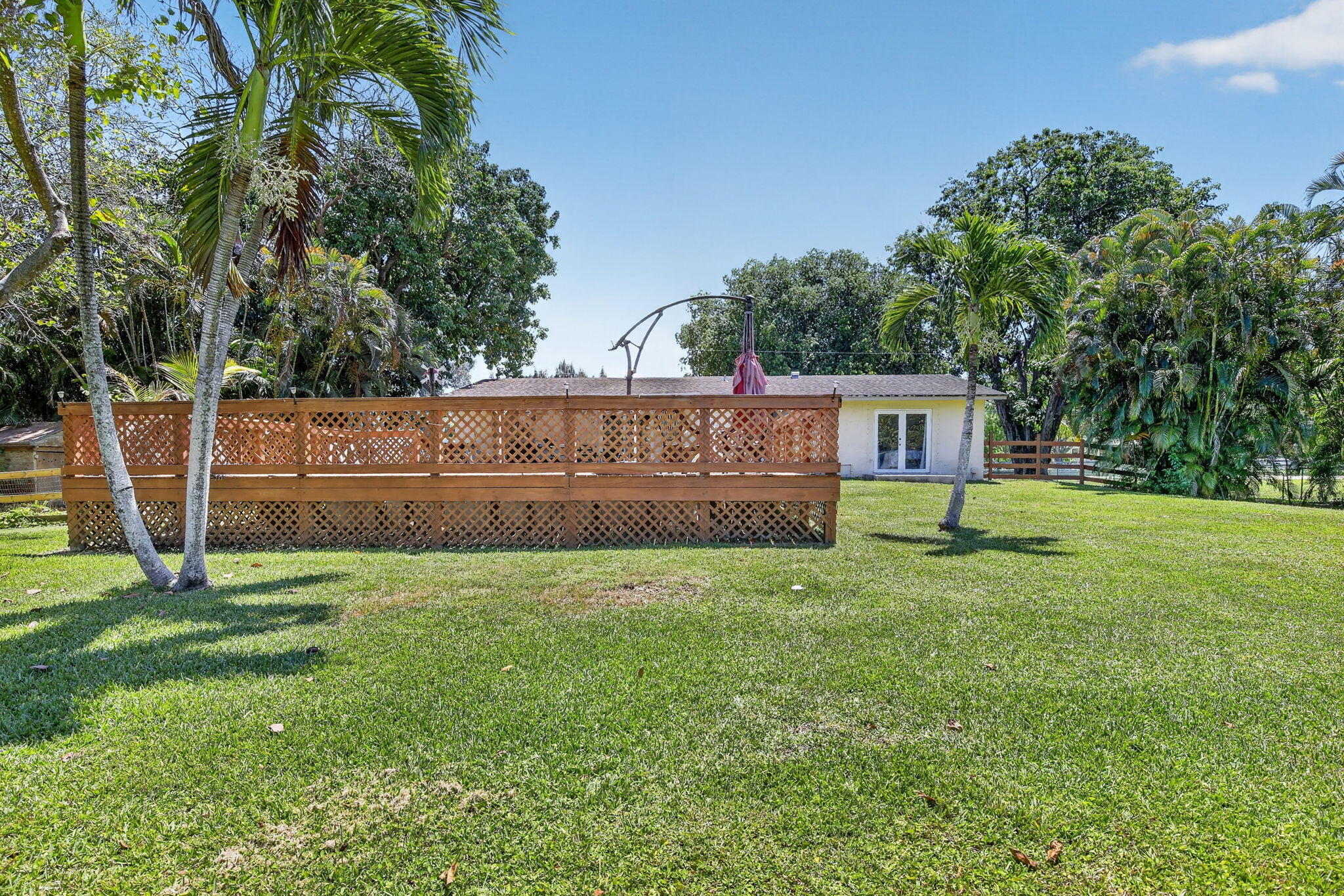 COUNTRY ACRES - Residential