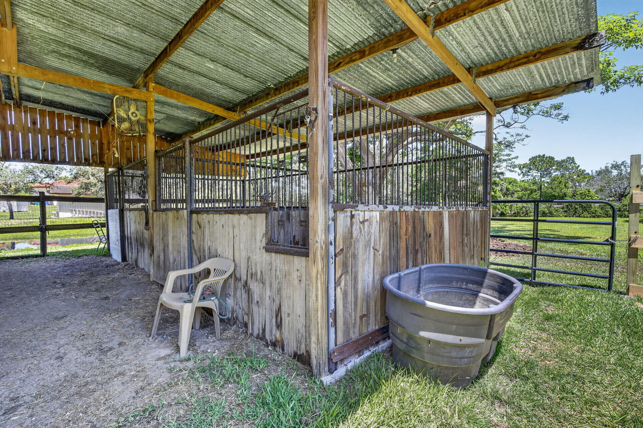 COUNTRY ACRES - Residential