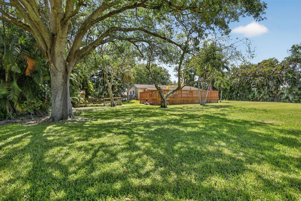 Photo of 5491 SW 188th Avenue, Southwest Ranches, FL 33332 (MLS # B26027277)