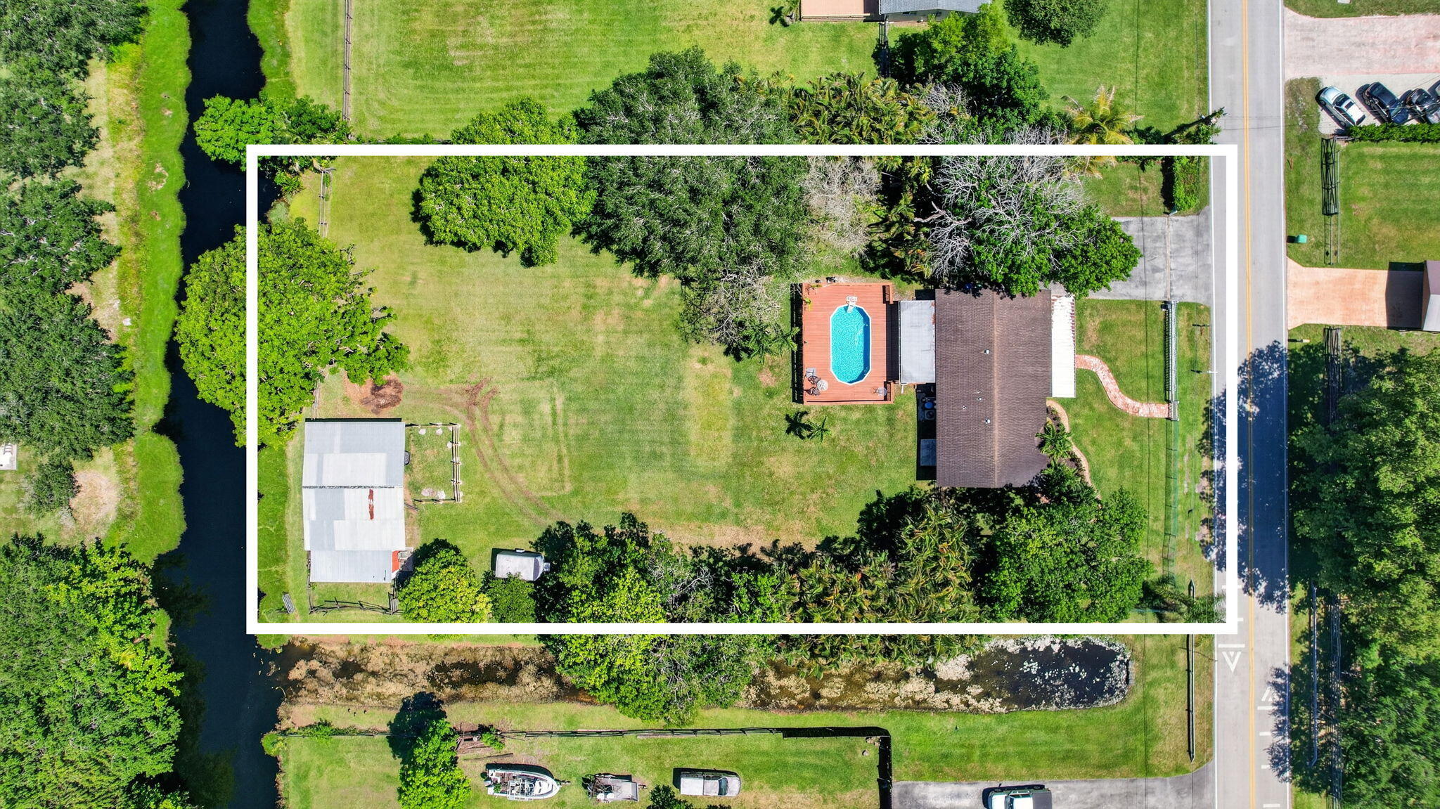 COUNTRY ACRES - Residential