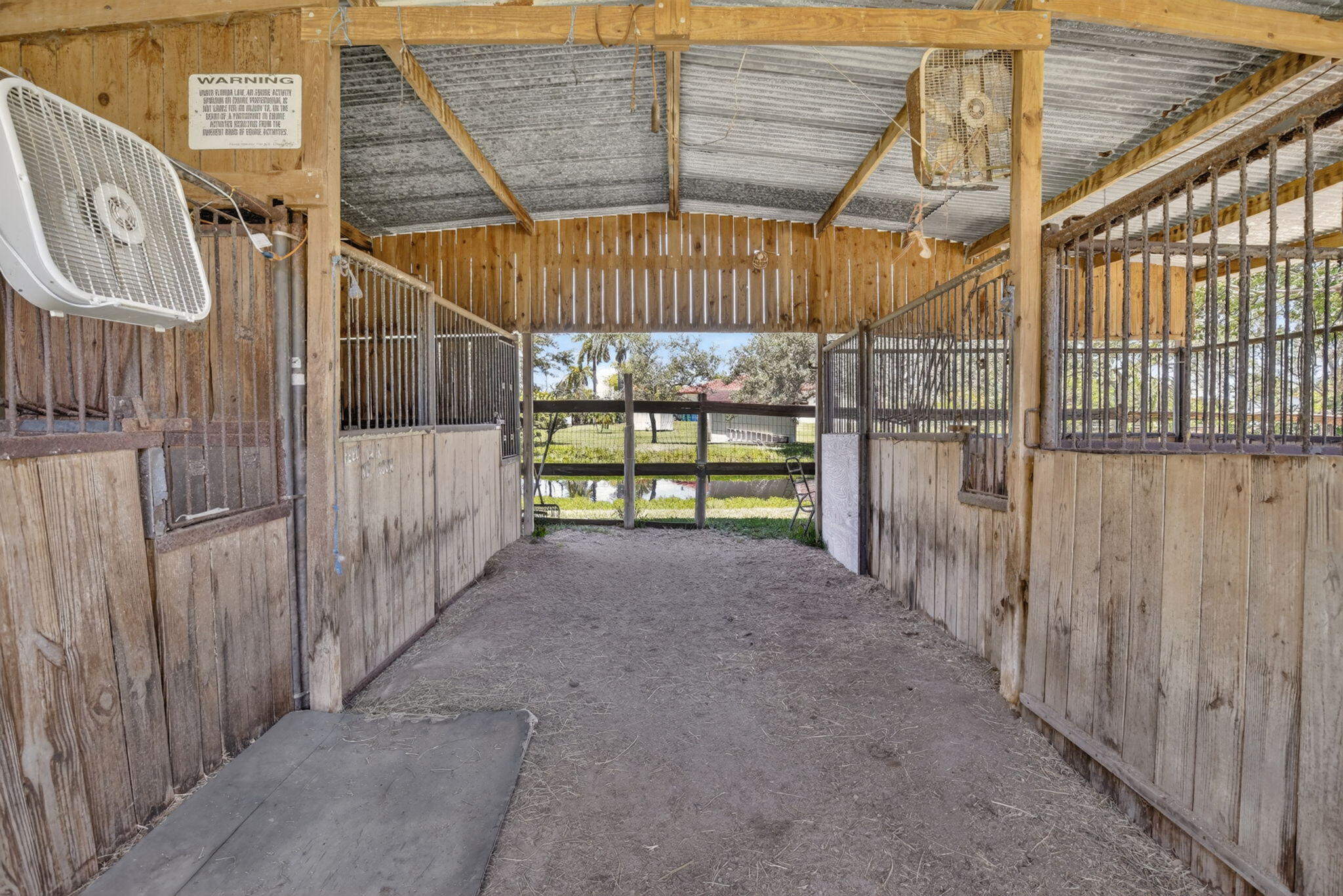 COUNTRY ACRES - Residential