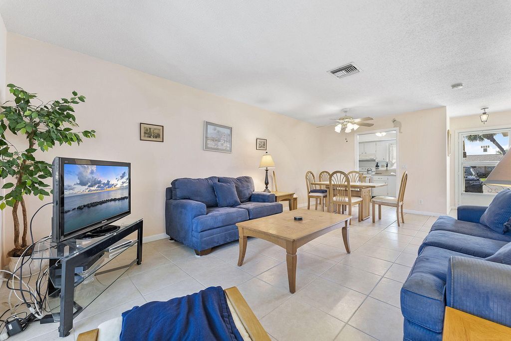 Photo of 2523 Dudley Drive W #H, West Palm Beach, FL 33415 (MLS # R11146508)