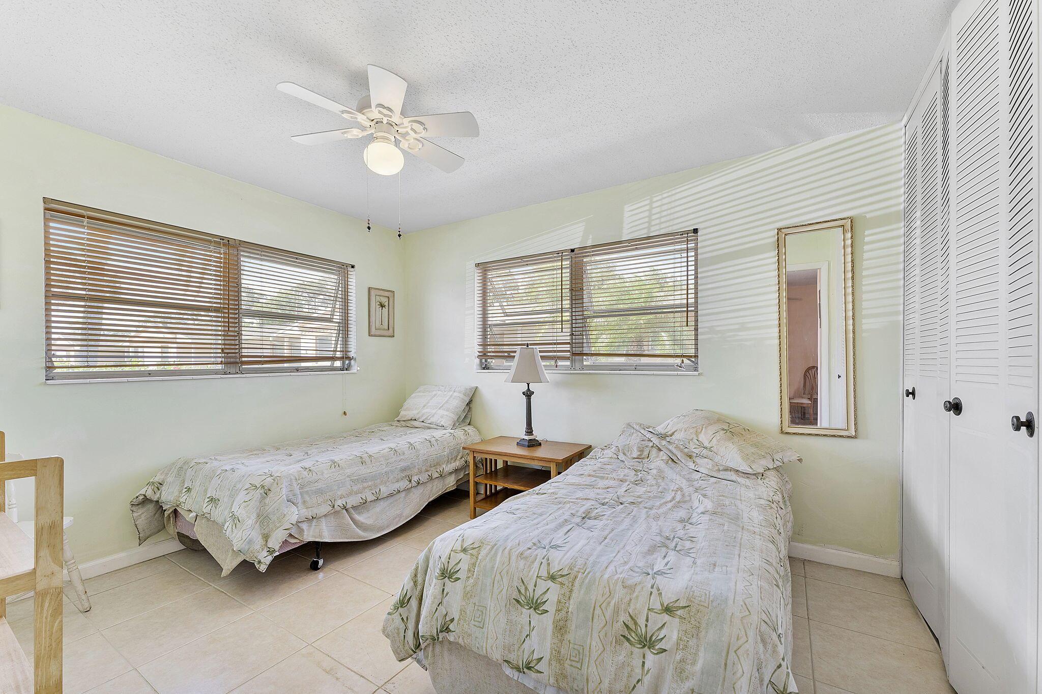 CRESTHAVEN VILLAS CONDO 2 - Residential